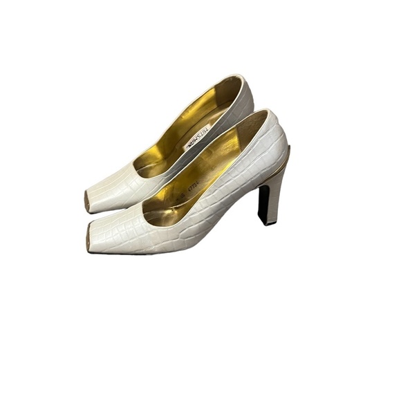 TIMOTHY HITSMAN Vintage Preppy Classic Women's Heels White Size 6.5 M - Picture 4 of 10